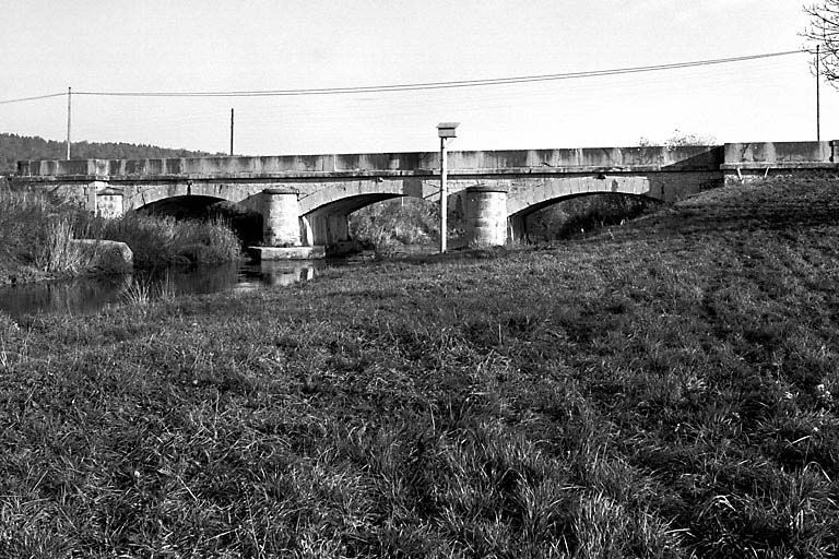 Vue d'ensemble. © Dominique Dominguez / Région Bourgogne-Franche-Comté, Inventaire du patrimoine - 1979
