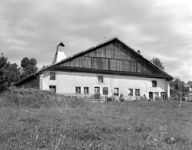 Façade antérieure. © Dominique Dominguez / Région Bourgogne-Franche-Comté, Inventaire du patrimoine - 1979