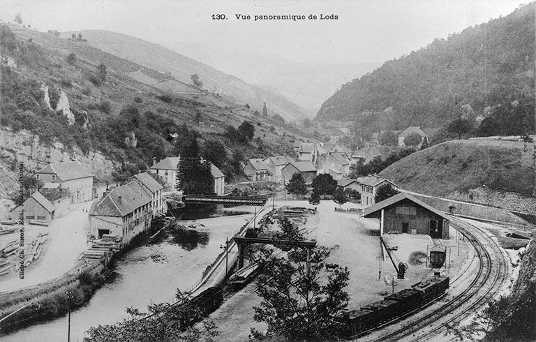 Vue panoramique de Lods, limite 19e siècle 20e siècle. © Yves  Sancey (reproduction) / Région Bourgogne-Franche-Comté, Inventaire du patrimoine - 1979