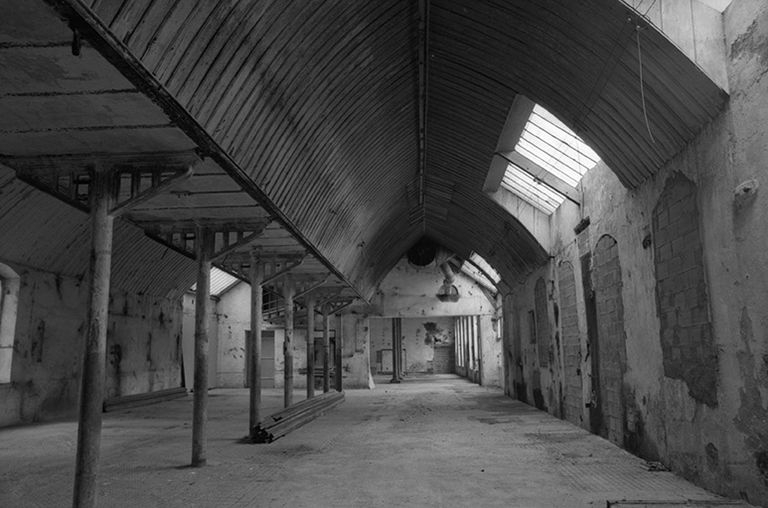 Bâtiment F : brassage de la pâte à papier. © J. Dumont / Région Bourgogne-Franche-Comté, Inventaire du patrimoine - 1979