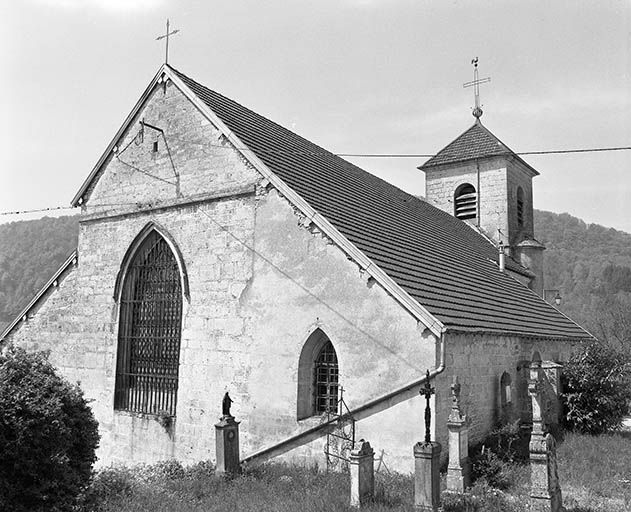 Le chevet vu de trois quarts droit. © Yves Sancey / Région Bourgogne-Franche-Comté, Inventaire du patrimoine - 1979
