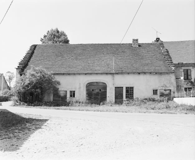 Façade antérieure. © Yves Sancey / Région Bourgogne-Franche-Comté, Inventaire du patrimoine - 1979