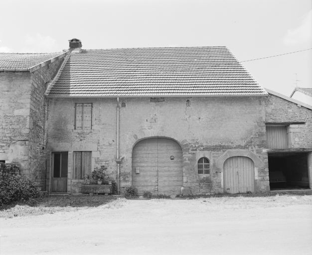 Façade antérieure. © Yves Sancey / Région Bourgogne-Franche-Comté, Inventaire du patrimoine - 1979