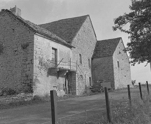 Façade postérieure. © Yves Sancey / Région Bourgogne-Franche-Comté, Inventaire du patrimoine - 1979
