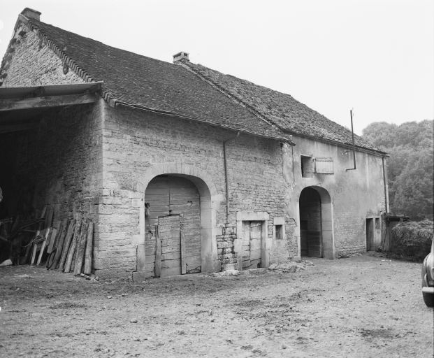 Façade antérieure. © Yves Sancey / Région Bourgogne-Franche-Comté, Inventaire du patrimoine - 1979