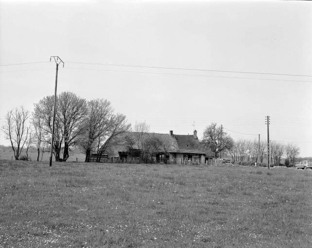 Vue générale. © Bernard Lardière / Région Bourgogne-Franche-Comté, Inventaire du patrimoine - 1979