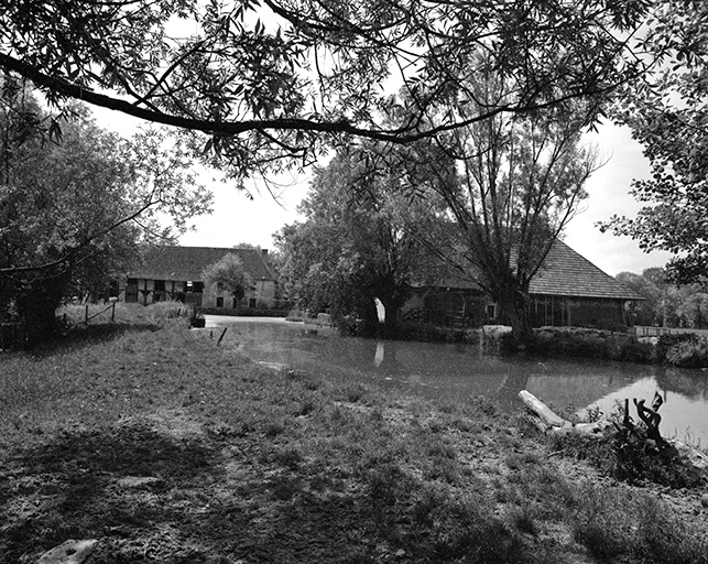 Vue générale. © Bernard Lardière / Région Bourgogne-Franche-Comté, Inventaire du patrimoine - 1979