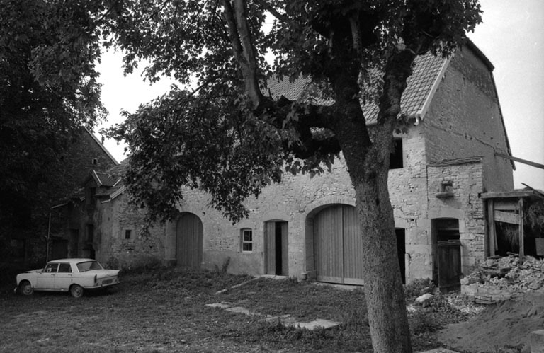 Vue d'ensemble de la ferme. © Bernard Lardière / Région Bourgogne-Franche-Comté, Inventaire du patrimoine - 1979