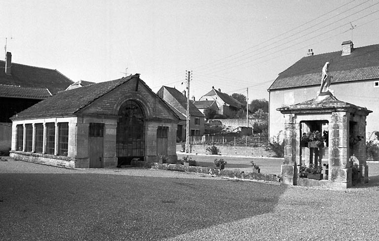 Vue d'ensemble. © Bernard Lardière / Région Bourgogne-Franche-Comté, Inventaire du patrimoine - 1979