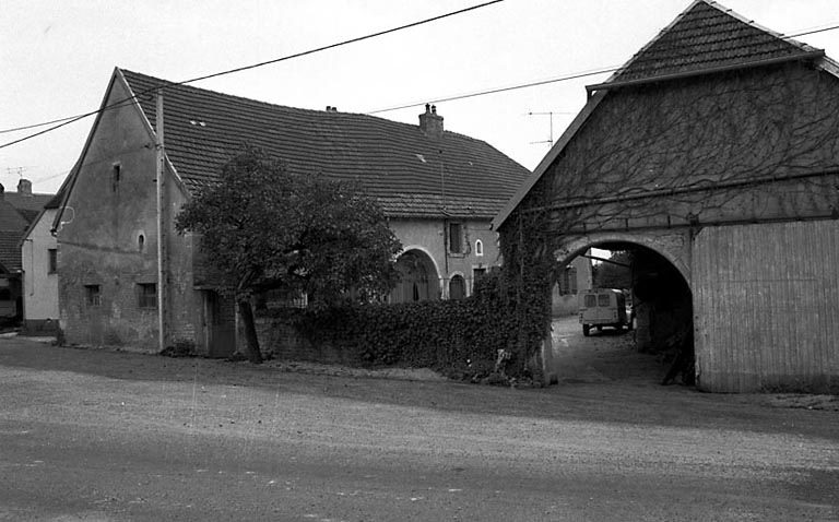 Vue d'ensemble. © Bernard Lardière / Région Bourgogne-Franche-Comté, Inventaire du patrimoine - 1979