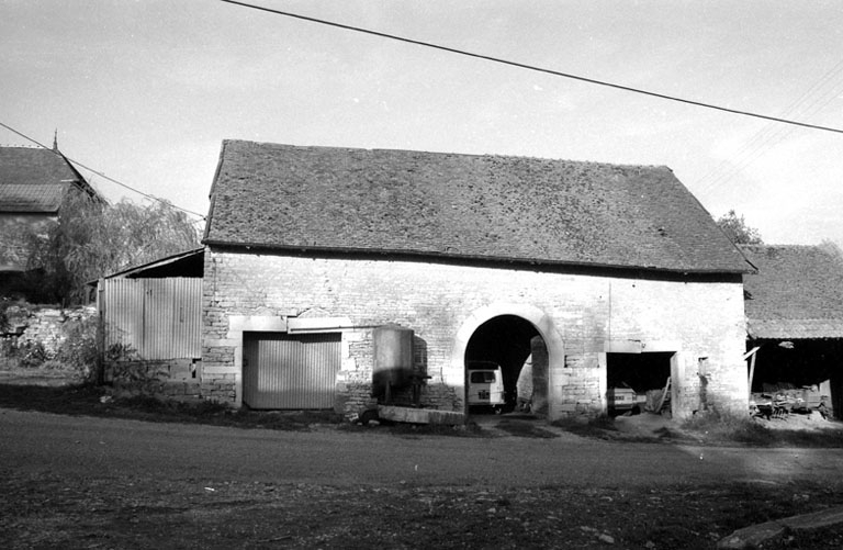 Vue d'ensemble. © Bernard Lardière / Région Bourgogne-Franche-Comté, Inventaire du patrimoine - 1979