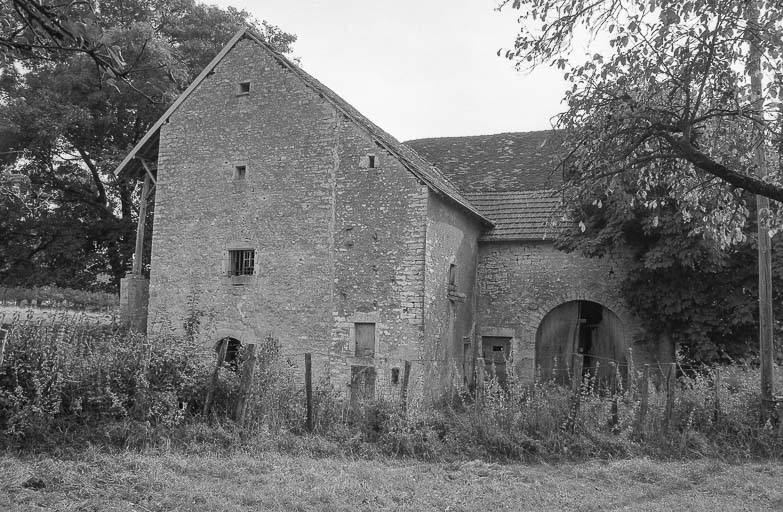 Façades sur rue. © Bernard Lardière / Région Bourgogne-Franche-Comté, Inventaire du patrimoine - 1979