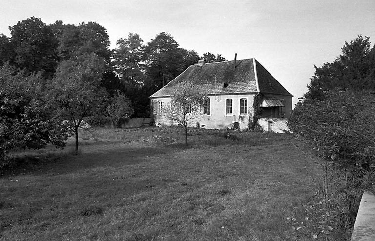 Façade postérieure. © Bernard Lardière / Région Bourgogne-Franche-Comté, Inventaire du patrimoine - 1979