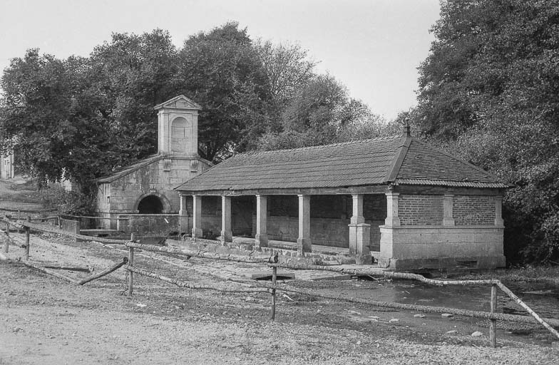 Vue d'ensemble. © Bernard Lardière / Région Bourgogne-Franche-Comté, Inventaire du patrimoine - 1979