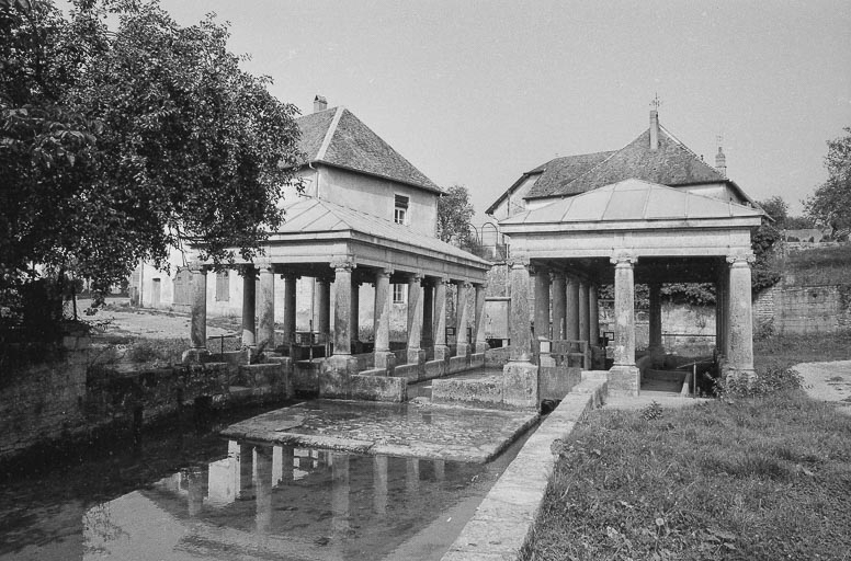 Vue rapprochée. © Bernard Lardière / Région Bourgogne-Franche-Comté, Inventaire du patrimoine - 1979