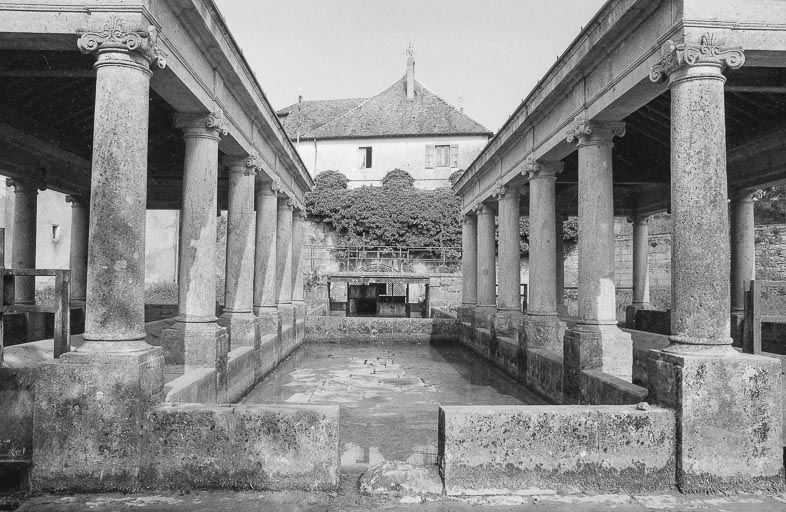 Bassin central. © Bernard Lardière / Région Bourgogne-Franche-Comté, Inventaire du patrimoine - 1979