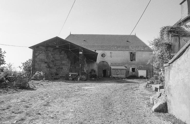 Bâtiment agricole. © Bernard Lardière / Région Bourgogne-Franche-Comté, Inventaire du patrimoine - 1979