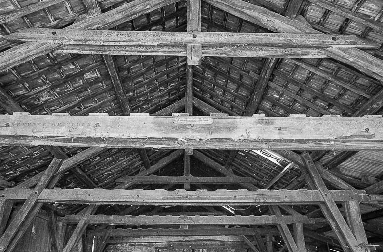 Fermes de la charpente du haut fourneau en 1979. © Jack Dumont / Région Bourgogne-Franche-Comté, Inventaire du patrimoine - 1979 Fermes de la charpente du haut fourneau en 1979. © Jack Dumont / Région Bourgogne-Franche-Comté, Inventaire du patrimoine - 1979
