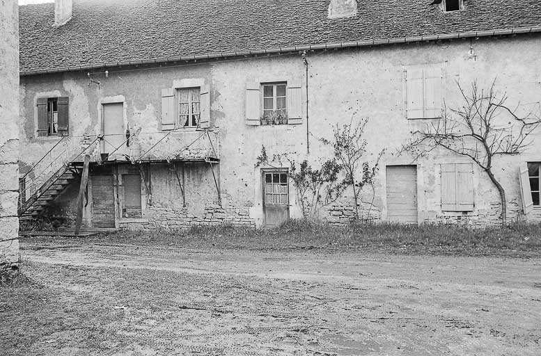 Logement ouvrier. Partie sud en 1979. © Jack Dumont / Région Bourgogne-Franche-Comté, Inventaire du patrimoine - 1979