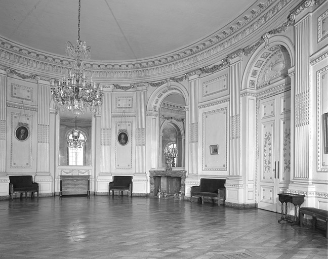 Salon de la rotonde. © Yves Sancey / Région Bourgogne-Franche-Comté, Inventaire du patrimoine - 1980