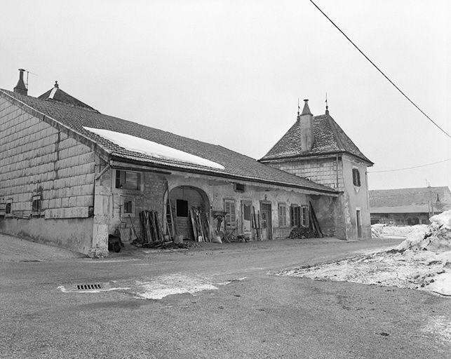 Façade sur rue. © Dominique Dominguez / Région Bourgogne-Franche-Comté, Inventaire du patrimoine - 1980