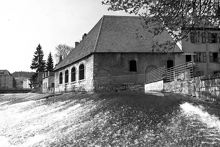 Façades postérieure et latérale droite sur le Doubs. © Yves Sancey / Région Bourgogne-Franche-Comté, Inventaire du patrimoine - 1980