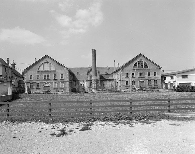 Façade postérieure vue de face. © Yves Sancey / Région Bourgogne-Franche-Comté, Inventaire du patrimoine - 1980