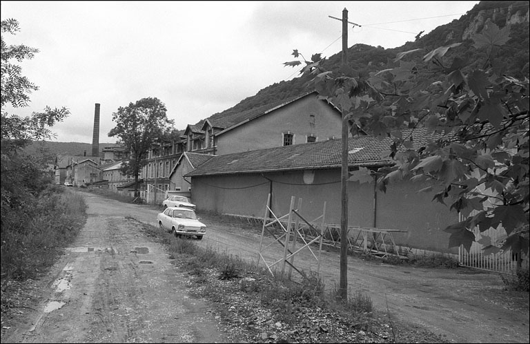 Bâtiments de triage et de façonnage en 1980. © Bernard Lardière / Région Bourgogne-Franche-Comté, Inventaire du patrimoine - 1980