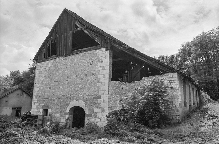 Le bâtiment du haut-fourneau. © Bernard Lardière / Région Bourgogne-Franche-Comté, Inventaire du patrimoine - 1980