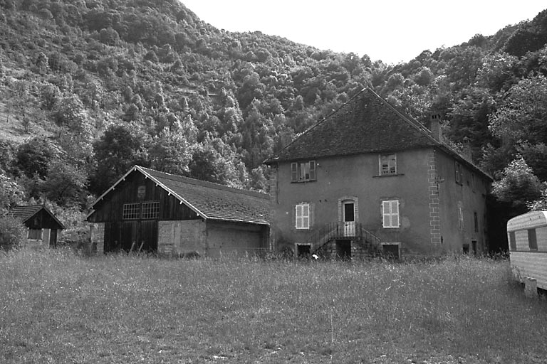 Vue d'ensemble. © Bernard Lardière / Région Bourgogne-Franche-Comté, Inventaire du patrimoine - 1980 Vue d'ensemble. © Bernard Lardière / Région Bourgogne-Franche-Comté, Inventaire du patrimoine - 1980