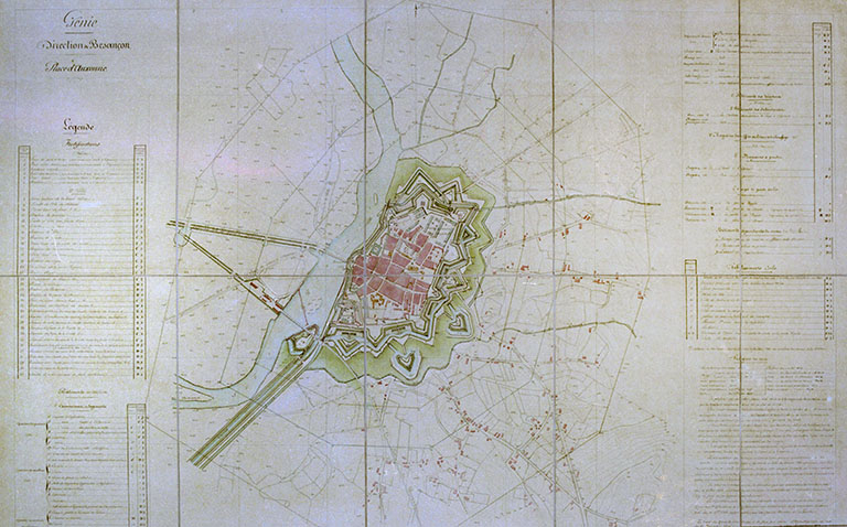 place forte © Yves Sancey / Région Bourgogne-Franche-Comté, Inventaire du patrimoine - 1980  place forte © Yves Sancey / Région Bourgogne-Franche-Comté, Inventaire du patrimoine - 1980