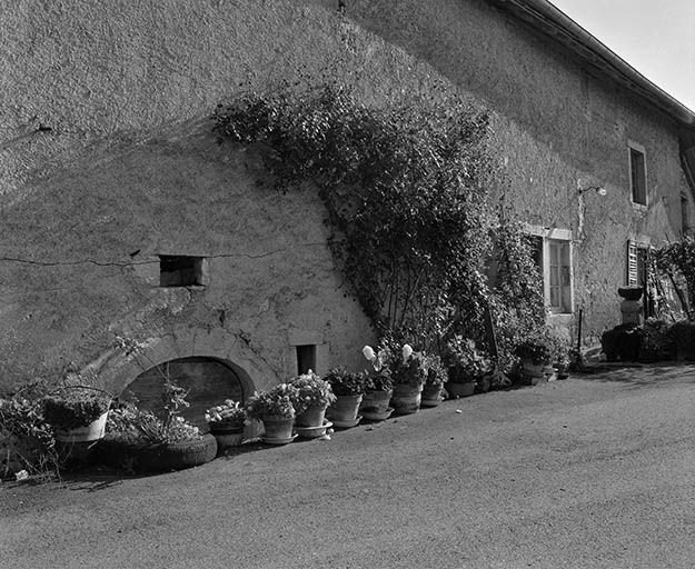 Détail de la façade antérieure. © Yves Sancey / Région Bourgogne-Franche-Comté, Inventaire du patrimoine - 1980