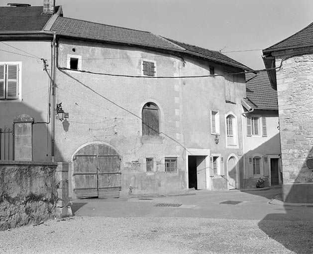 Maison située 2 rue Pavée. © Yves Sancey / Région Bourgogne-Franche-Comté, Inventaire du patrimoine - 1980