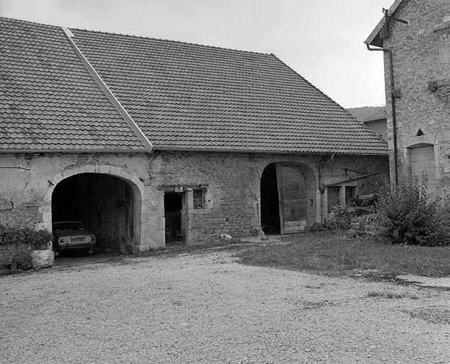 Ferme située à Scey-en-Varais,  rue de l'Eglise. © Yves Sancey / Région Bourgogne-Franche-Comté, Inventaire du patrimoine - 1980