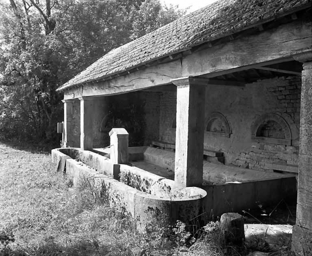 Vue de trois quarts droit. © Yves Sancey / Région Bourgogne-Franche-Comté, Inventaire du patrimoine - 1980