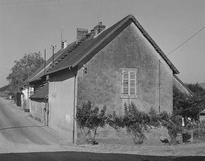 Pignon de l'habitation. © Yves Sancey / Région Bourgogne-Franche-Comté, Inventaire du patrimoine - 1980