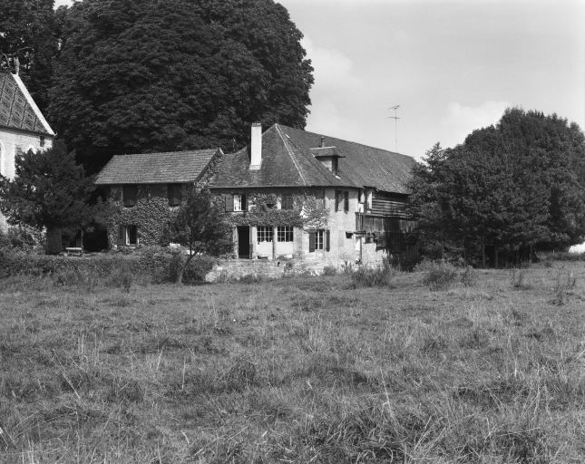 Ecole et atelier de fabrication. © Dominique Dominguez / Région Bourgogne-Franche-Comté, Inventaire du patrimoine - 1980