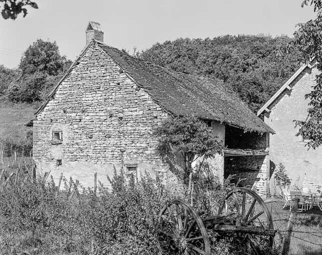 Détail des dépendances agricoles. © Dominique Dominguez / Région Bourgogne-Franche-Comté, Inventaire du patrimoine - 1980