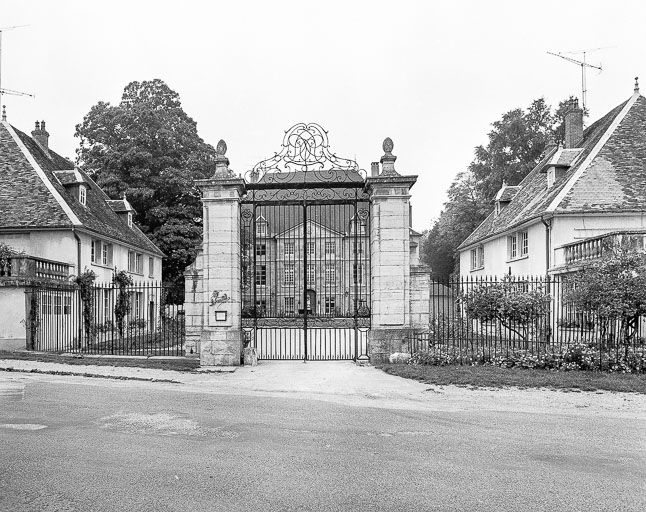 Vue d'ensemble. © Dominique Dominguez / Région Bourgogne-Franche-Comté, Inventaire du patrimoine - 1980