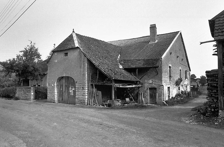 Vue d'ensemble. © Jean-Marie Baverel / Région Bourgogne-Franche-Comté, Inventaire du patrimoine - 1980