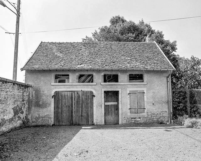 Remise. © Dominique Dominguez / Région Bourgogne-Franche-Comté, Inventaire du patrimoine - 1980