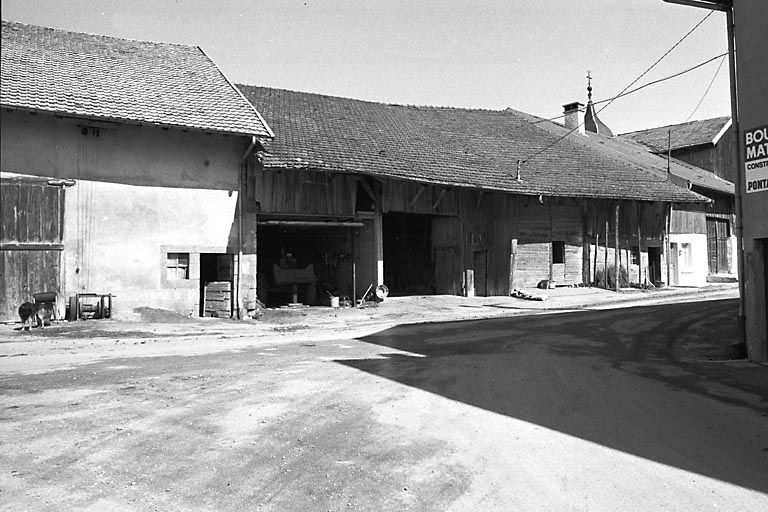 Façade sur rue. © François Patard / Région Bourgogne-Franche-Comté, Inventaire du patrimoine - 1981