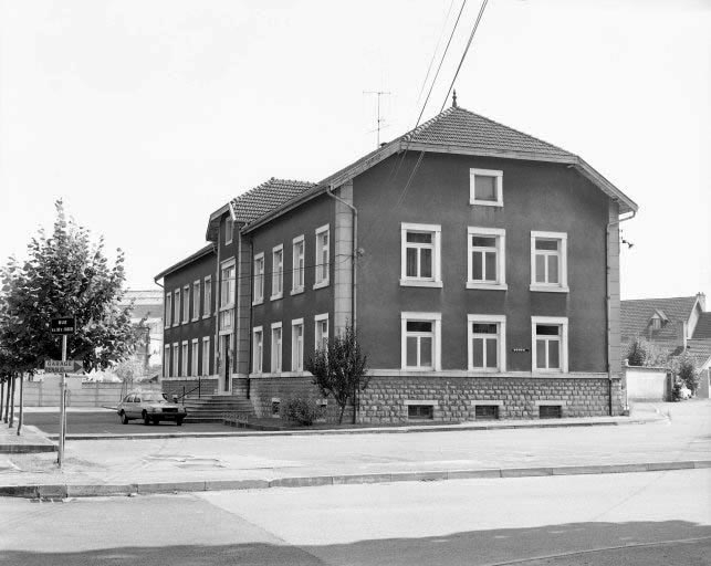 Bâtiment de direction. © Yves Sancey / Région Bourgogne-Franche-Comté, Inventaire du patrimoine - 1981
