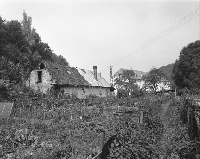 Magasin industriel situé derrière la filature en 1981. © Yves Sancey / Région Bourgogne-Franche-Comté, Inventaire du patrimoine - 1981
