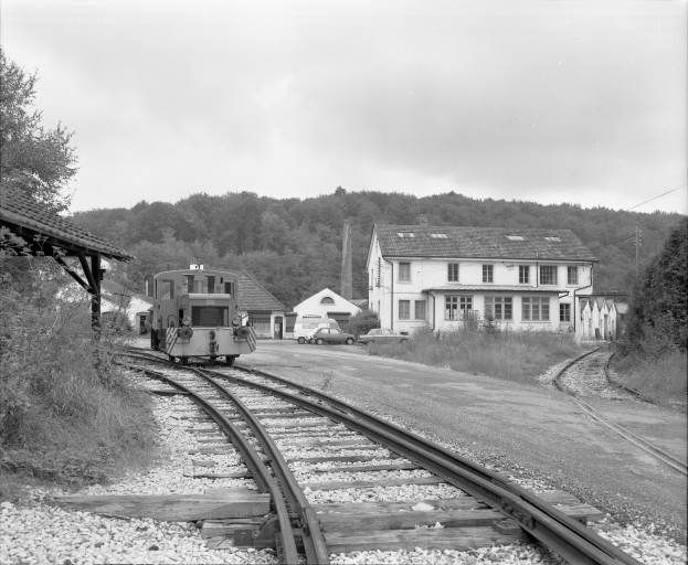 Vue d'ensemble depuis le sud-est en 1981. © Yves Sancey / Région Bourgogne-Franche-Comté, Inventaire du patrimoine - 1981