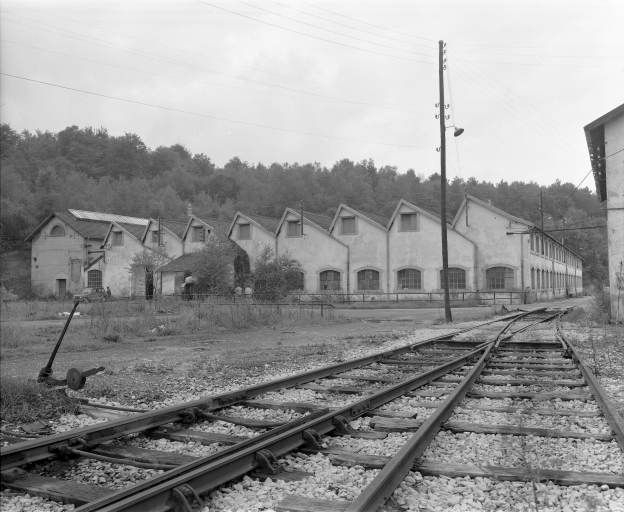 Atelier des pompes depuis l'est en 1981. © Yves Sancey / Région Bourgogne-Franche-Comté, Inventaire du patrimoine - 1981