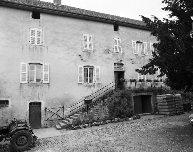 Elévation sur cour de l'habitation. © Yves Sancey / Région Bourgogne-Franche-Comté, Inventaire du patrimoine - 1981