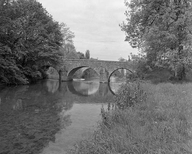 Face amont, vue de face. © Yves Sancey / Région Bourgogne-Franche-Comté, Inventaire du patrimoine - 1981