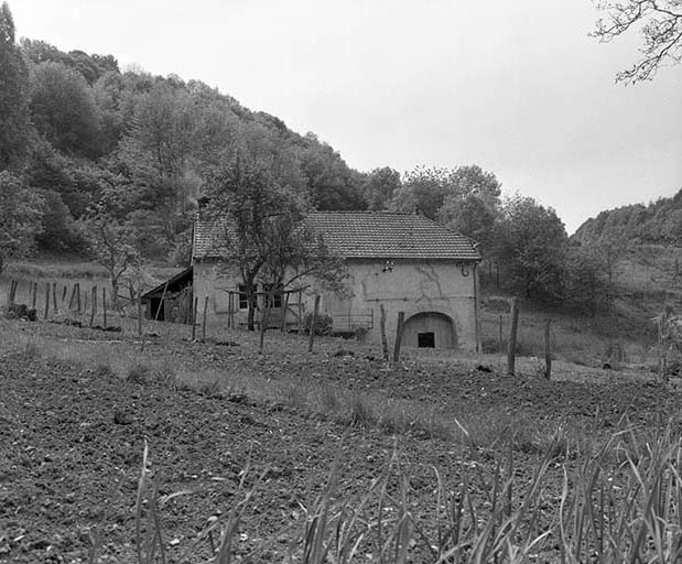 Façade antérieure. © Yves Sancey / Région Bourgogne-Franche-Comté, Inventaire du patrimoine - 1981