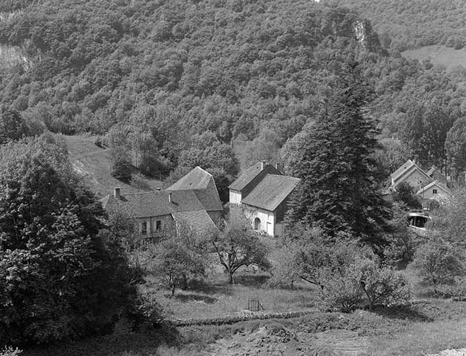 Façade postérieure. © Yves Sancey / Région Bourgogne-Franche-Comté, Inventaire du patrimoine - 1981